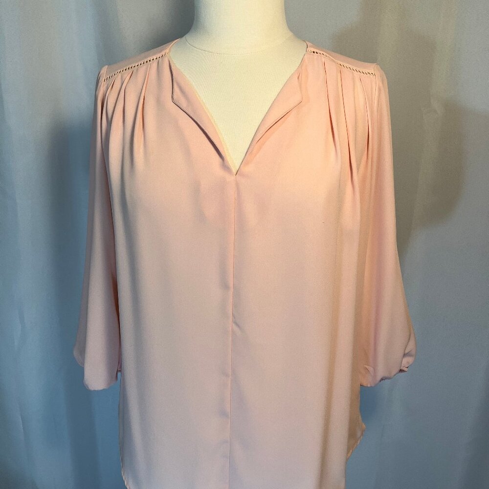 Ladies Peach Top Size Small